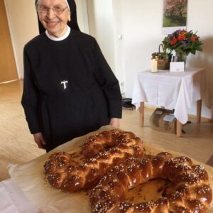 Sr. Armella wird am 6.5.2020 90 Jahre